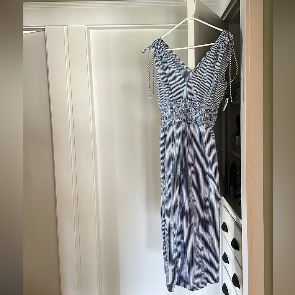 NWT Old Navy tie-shoulder maxi